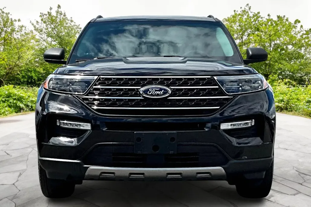 2022 Ford Explorer XLT photo 1