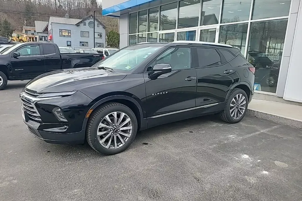 2023 Chevrolet Blazer Premier photo 1
