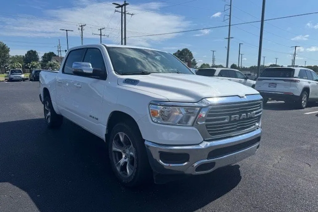 2024 Ram 1500 Laramie photo 1