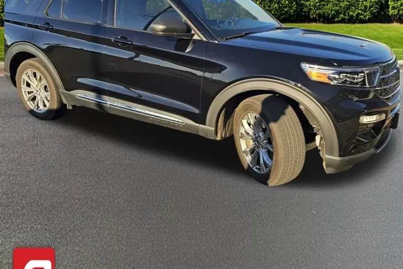 2024 Ford Explorer XLT photo 1