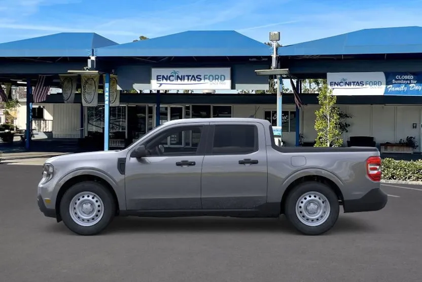 2025 Ford Maverick XL photo 1
