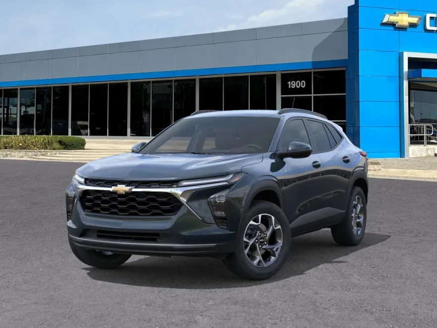 2025 Chevrolet Trax LT photo 1