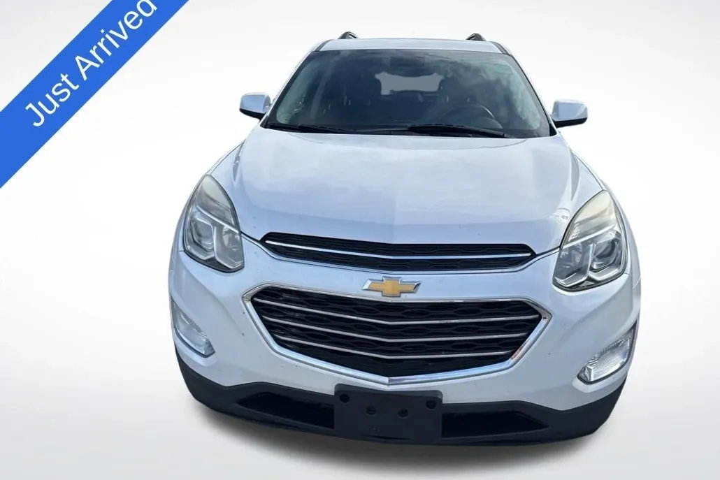 2017 Chevrolet Equinox LT photo 1