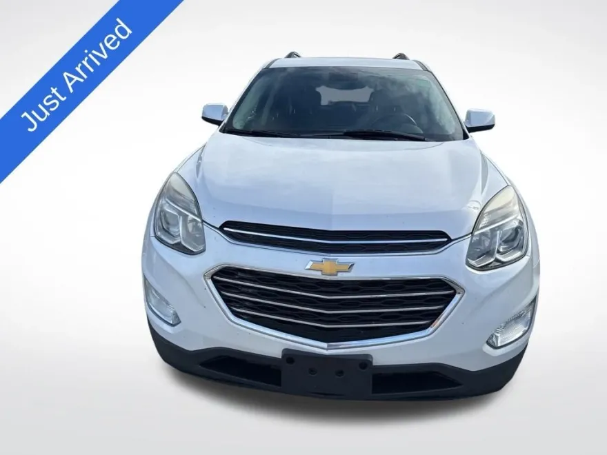 2017 Chevrolet Equinox LT photo 1