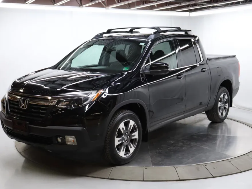 2017 Honda Ridgeline RTL-T photo 1