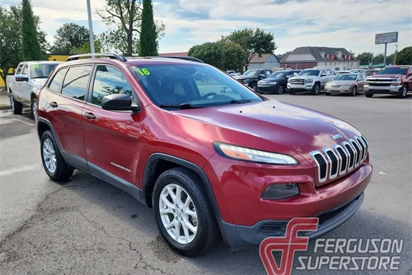 2016 Jeep Cherokee Sport photo 1
