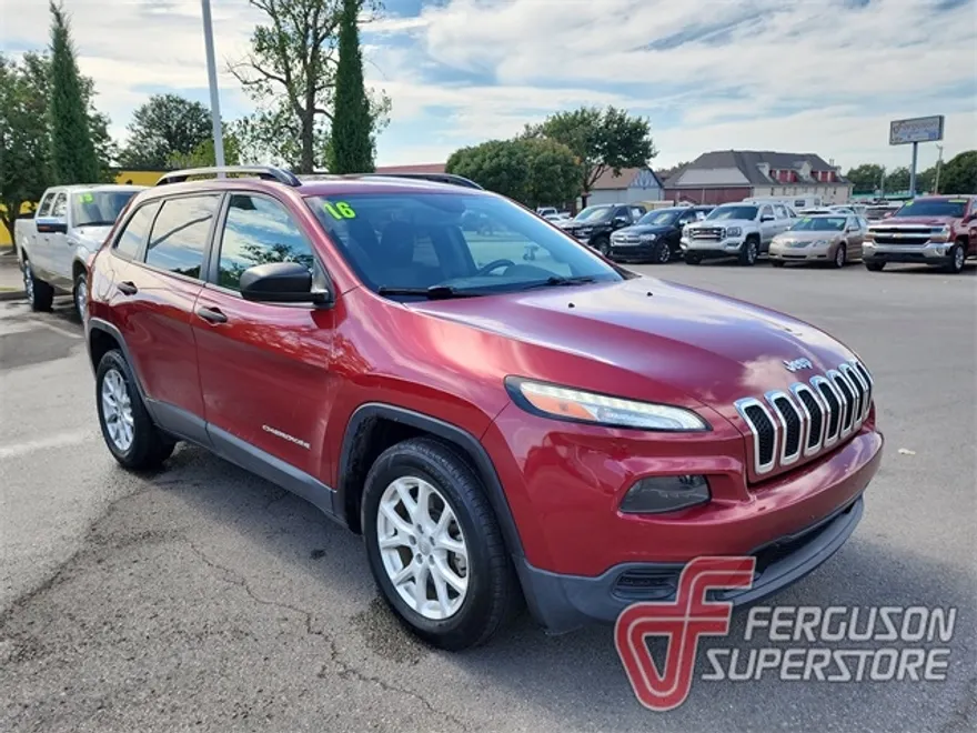 2016 Jeep Cherokee Sport photo 1