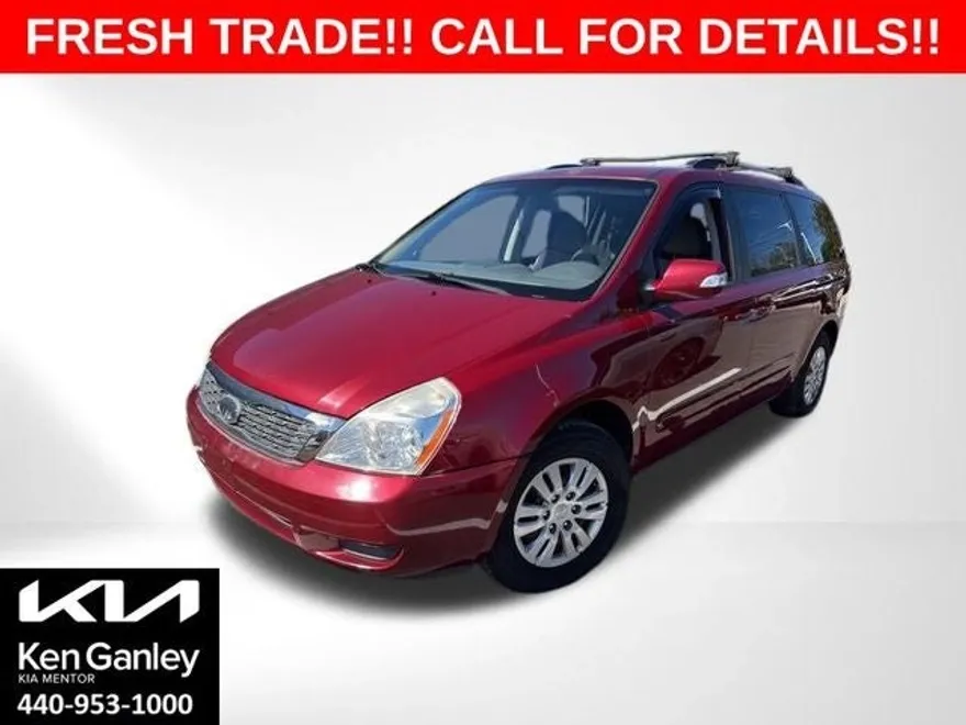 2012 Kia Sedona LX photo 1