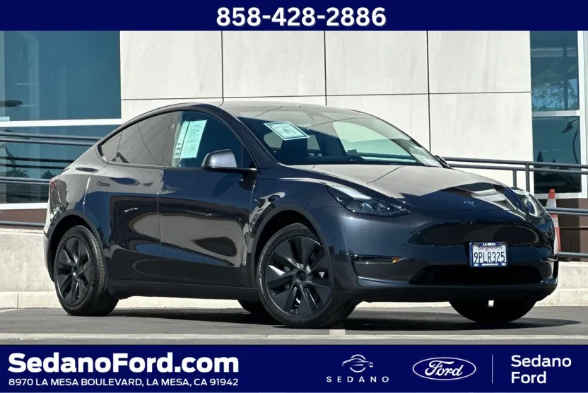 2024 Tesla Model Y Long Range photo 1