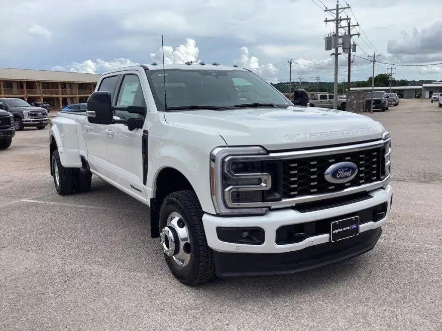 2025 Ford F-350 photo 1