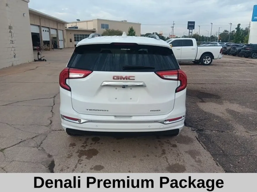 2022 Gmc Terrain Denali photo 1