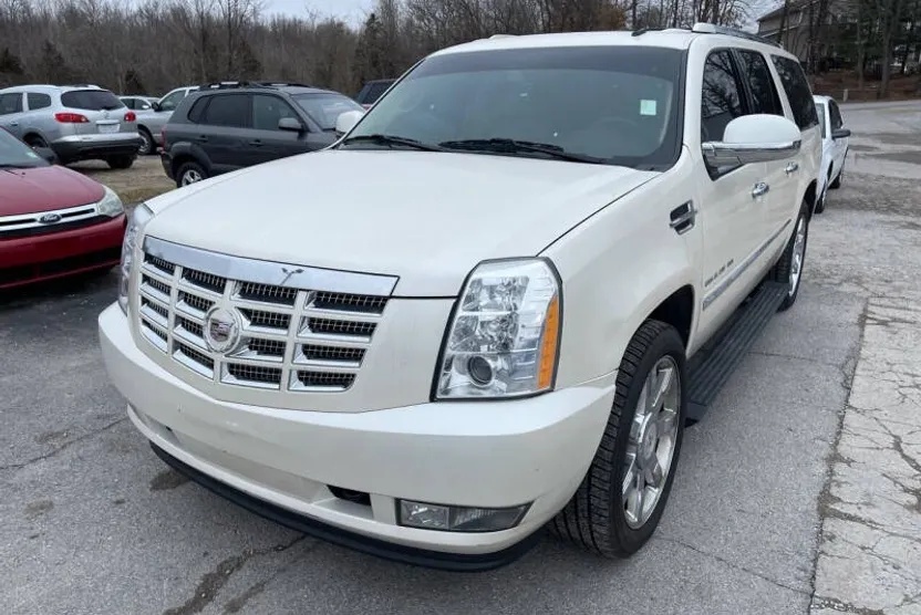 2010 Cadillac Escalade ESV Premium photo 1