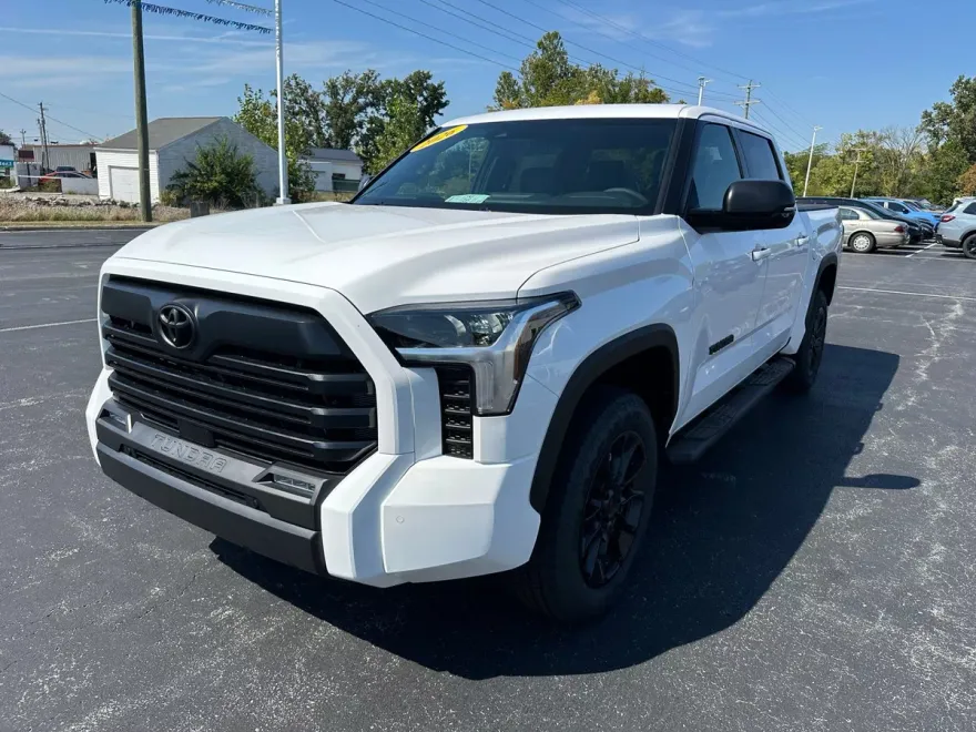 2026 Toyota Tundra SR5 CrewMax photo 1