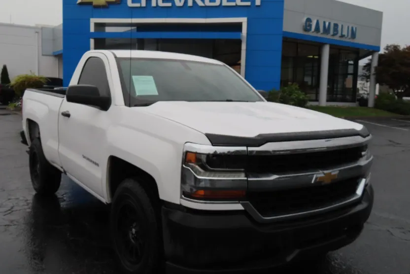 2018 Chevrolet Silverado 1500 photo 1