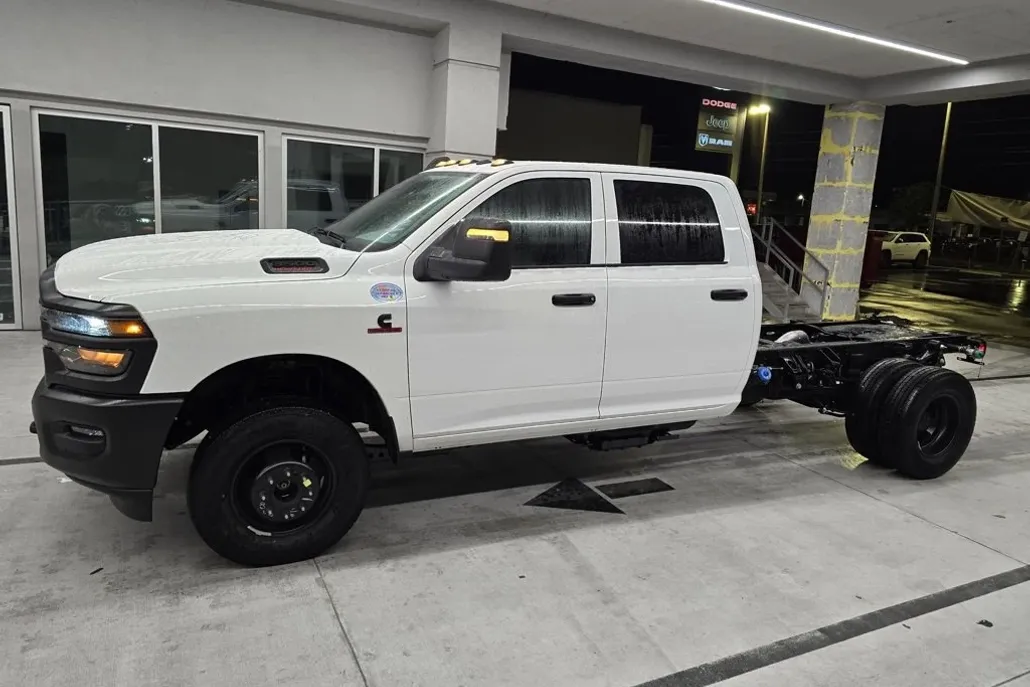 2026 Ram 3500 Tradesman photo 1