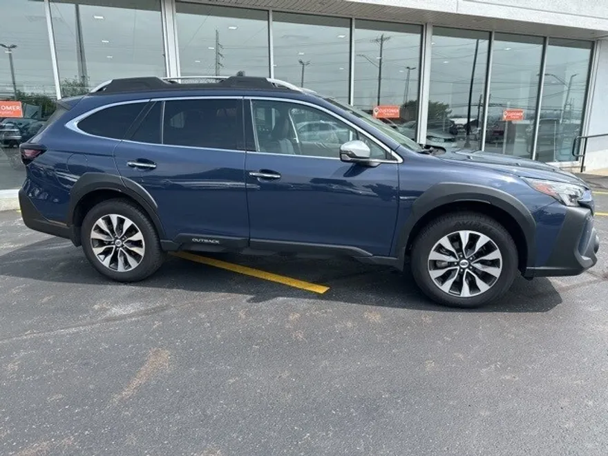 2024 Subaru Outback Touring XT photo 1