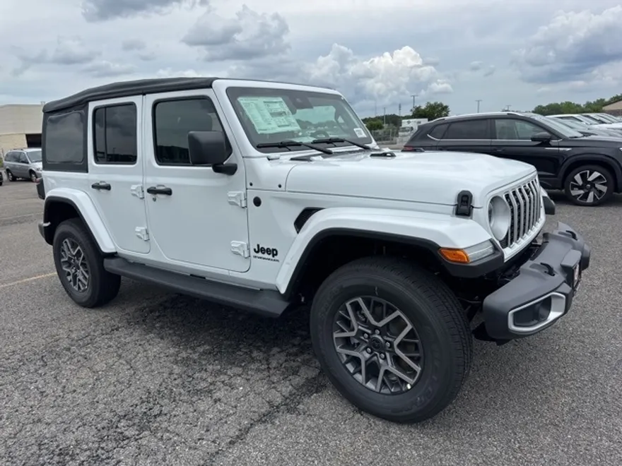2025 Jeep Wrangler Sahara photo 1