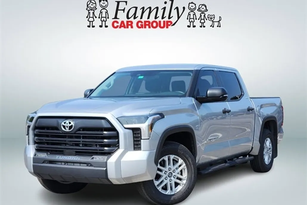2024 Toyota Tundra SR5 photo 1