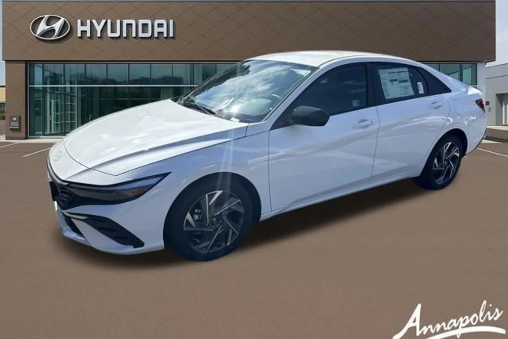 2025 Hyundai Elantra SEL Sport photo 1