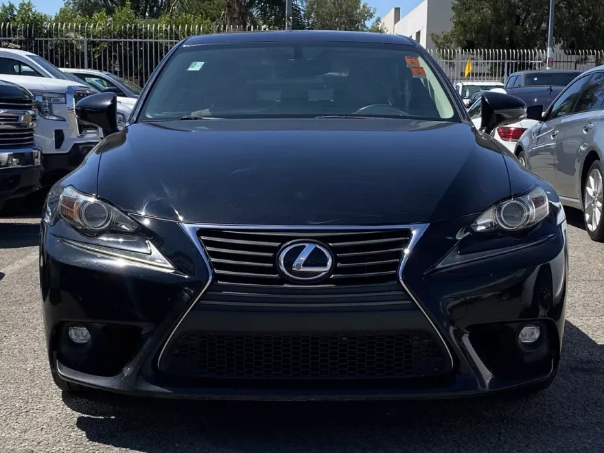 2015 Lexus IS 250 photo 1