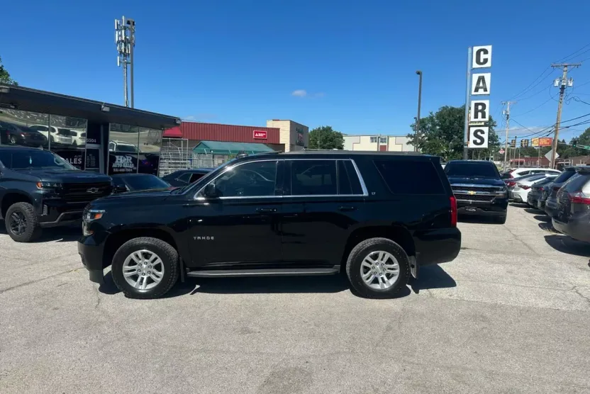 2020 Chevrolet Tahoe LT photo 1