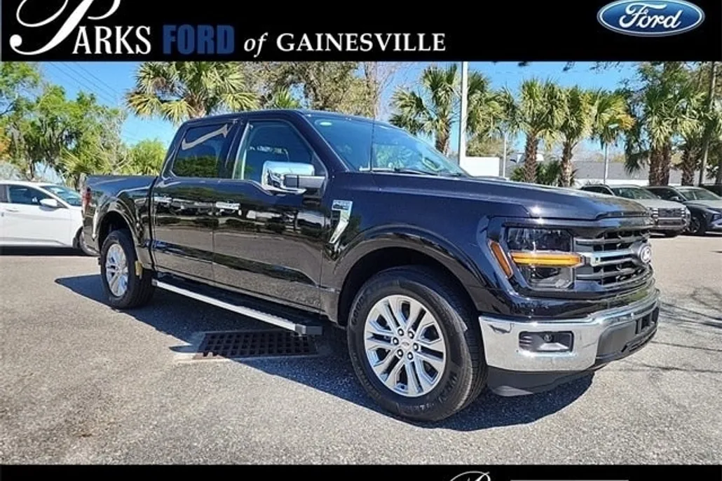 2025 Ford F-150 XLT photo 1