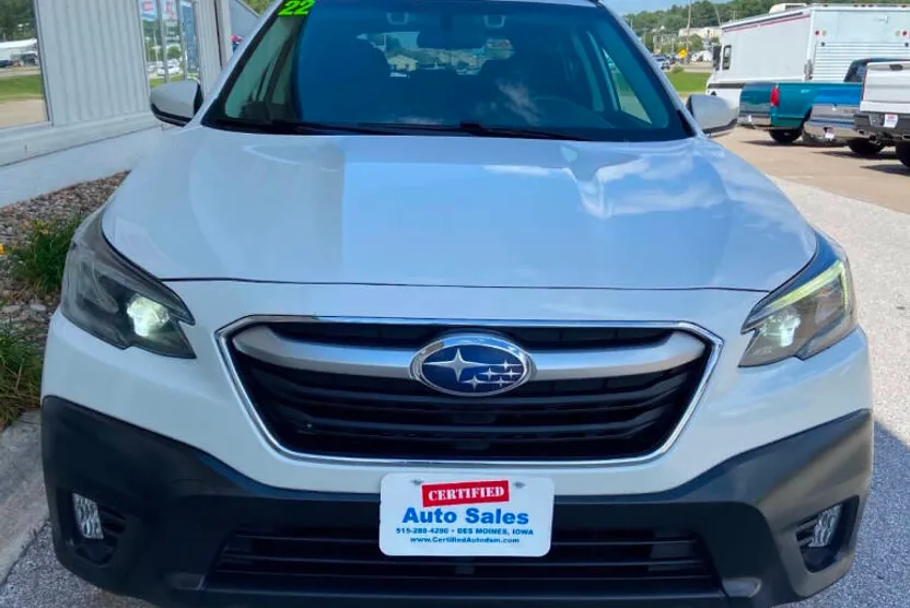 2022 Subaru Outback Premium photo 1