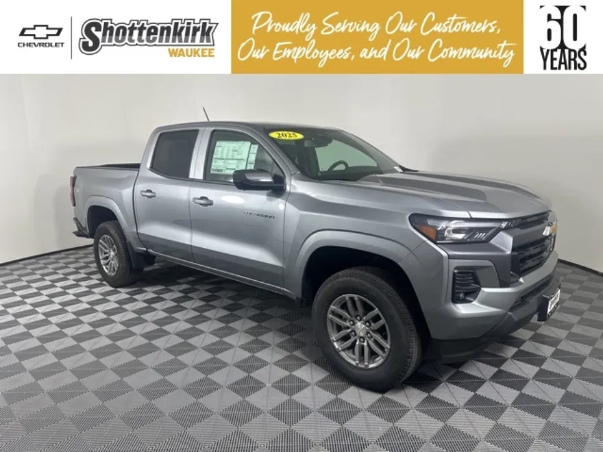 2025 Chevrolet Colorado Work Truck LT photo 1