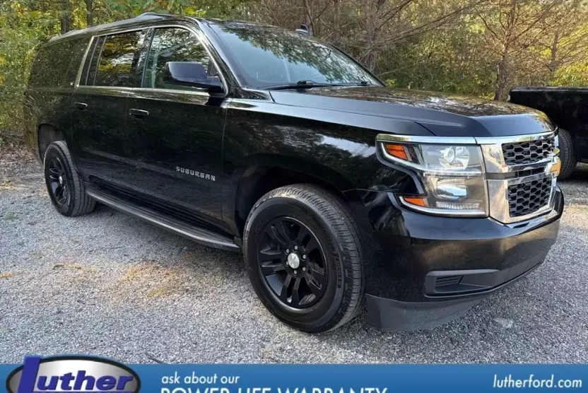 2019 Chevrolet Suburban LT photo 1