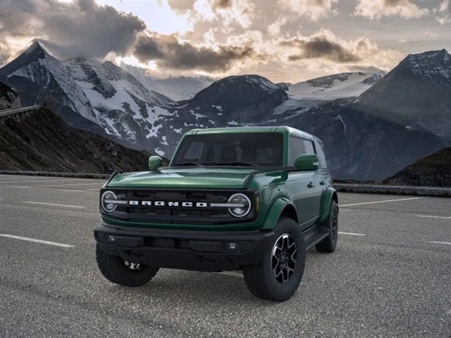 2025 Ford Bronco Outer Banks photo 1