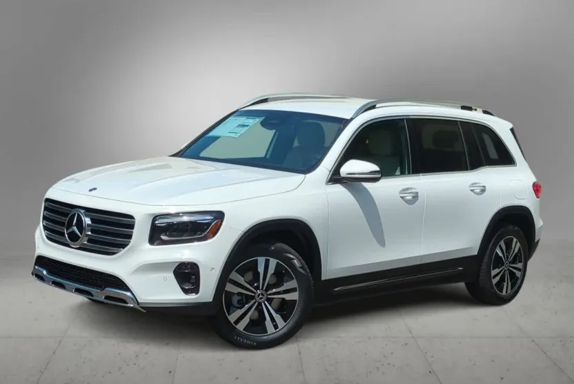 2025 Mercedes Benz GLB 250 4MATIC photo 1