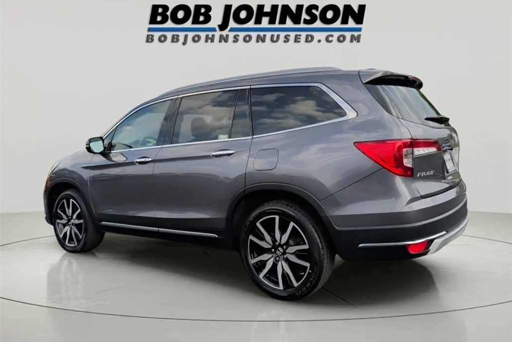 2021 Honda Pilot Touring photo 1