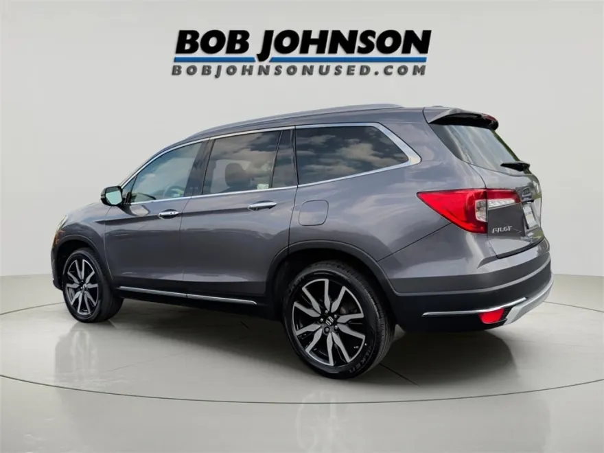 2021 Honda Pilot Touring photo 1