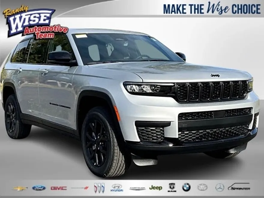 2025 Jeep Grand Cherokee Altitude photo 1
