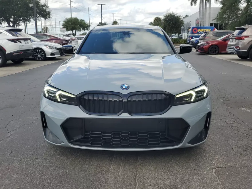 2023 Bmw 330e photo 1