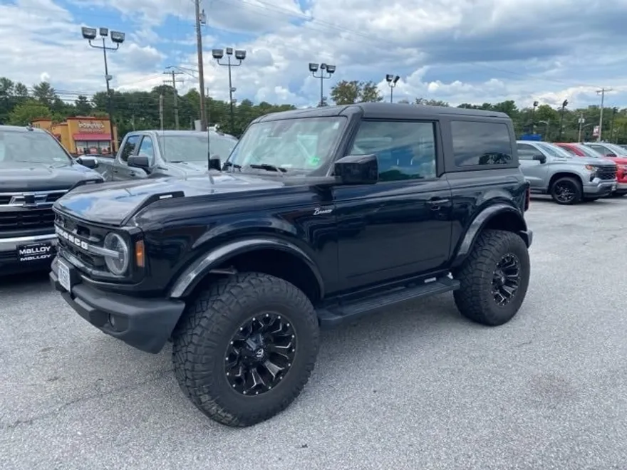 2022 Ford Bronco Base photo 1