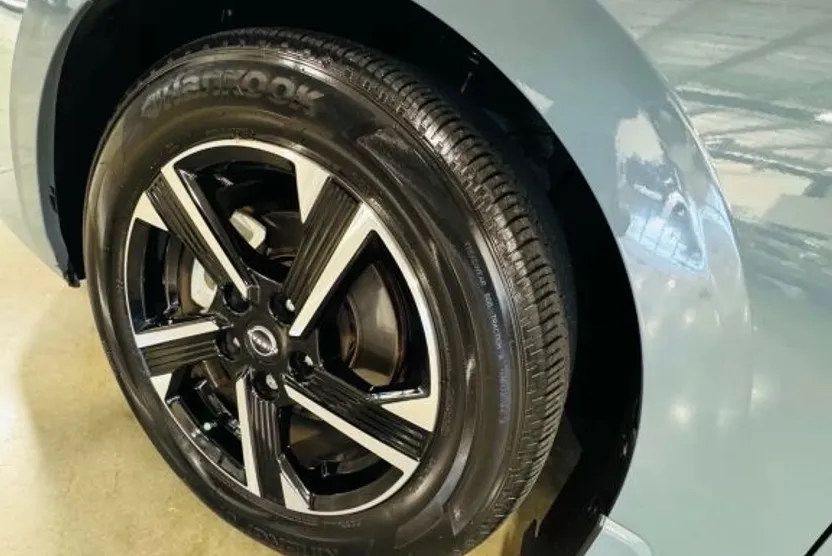 2025 Nissan Sentra SV photo 1