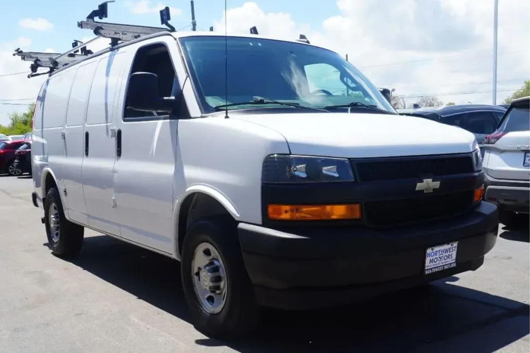 2021 Chevrolet Express 2500 Cargo Van photo 1