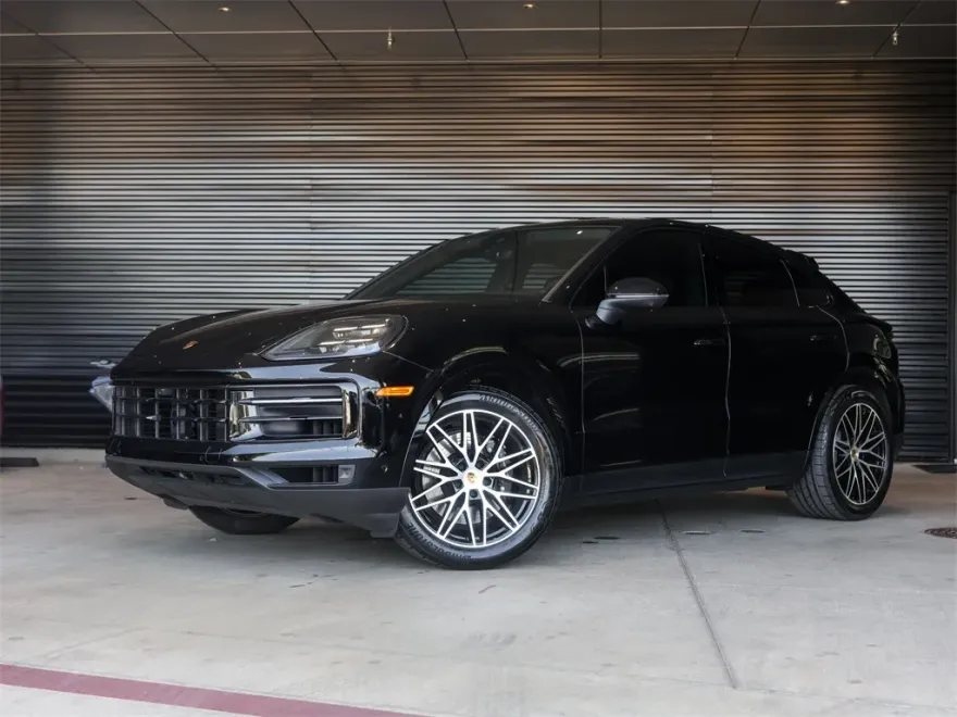 2024 Porsche Cayenne Coupe photo 1