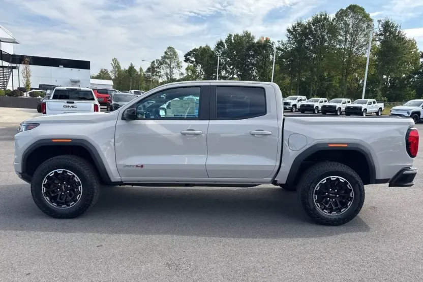 2026 Gmc Canyon AT4 photo 1