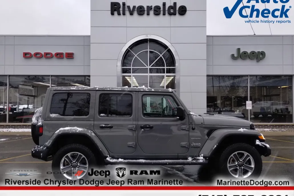 2022 Jeep Wrangler Unlimited Sahara photo 1