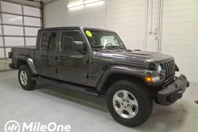 2021 Jeep Gladiator Sport photo 1