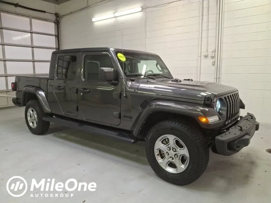 2021 Jeep Gladiator Sport photo 1