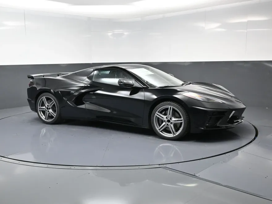 2026 Chevrolet Corvette Stingray 2LT photo 1