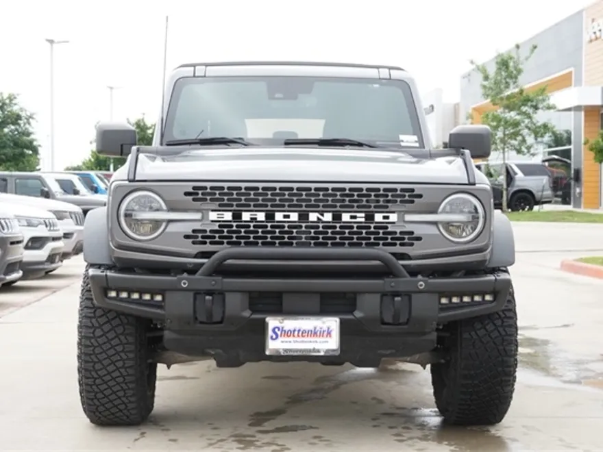 2022 Ford Bronco Badlands photo 1