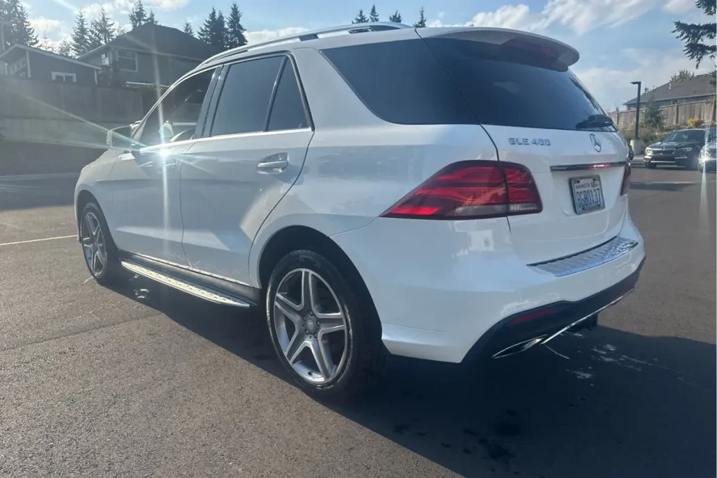 2016 Mercedes Benz GLE 400 4MATIC photo 1