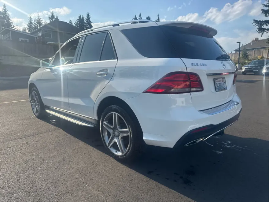 2016 Mercedes Benz GLE 400 4MATIC photo 1