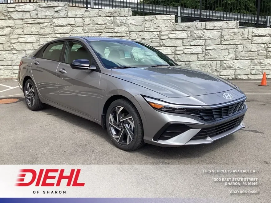 2025 Hyundai Elantra SEL Sport photo 1