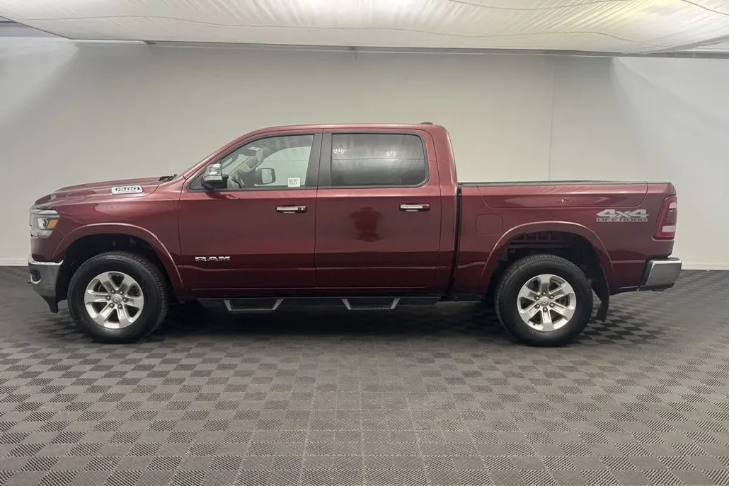 2022 Ram 1500 Laramie photo 1