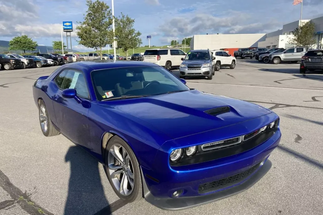 2022 Dodge Challenger R/T photo 1